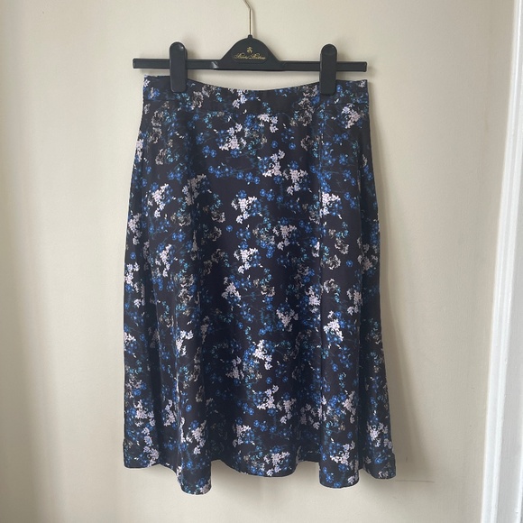 J Crew Black Floral Silk Skirt - Picture 3 of 9